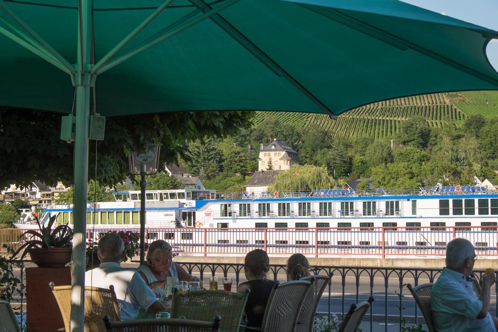 Panorama-Cafe Moselgarten Alf Bagian luar foto
