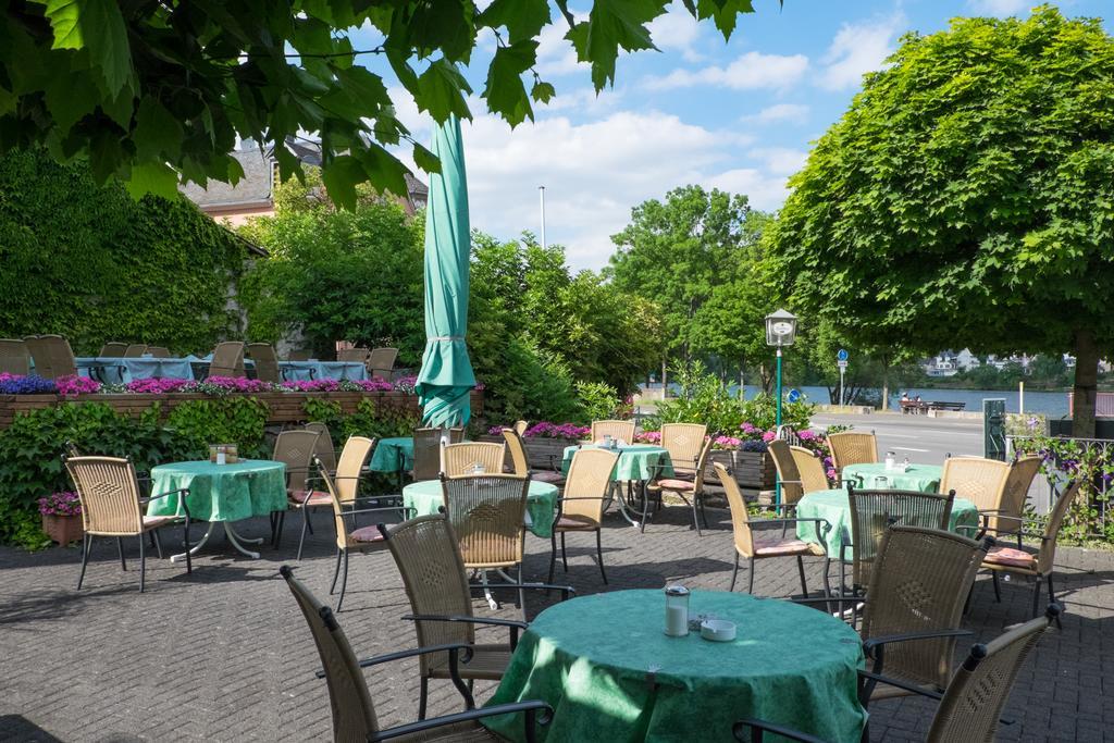 Panorama-Cafe Moselgarten Alf Bagian luar foto