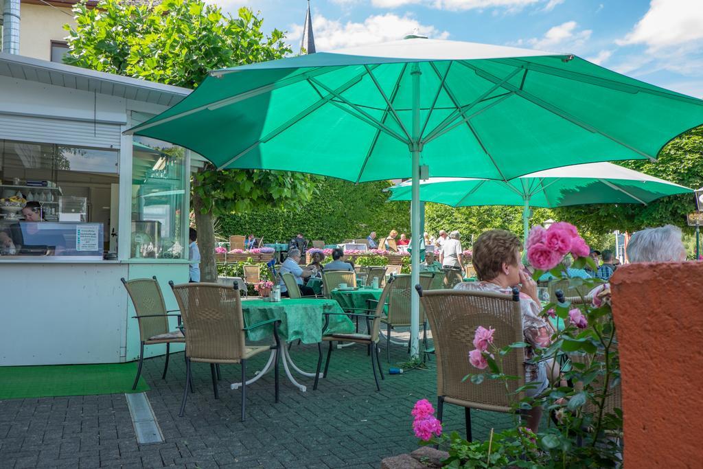 Panorama-Cafe Moselgarten Alf Bagian luar foto